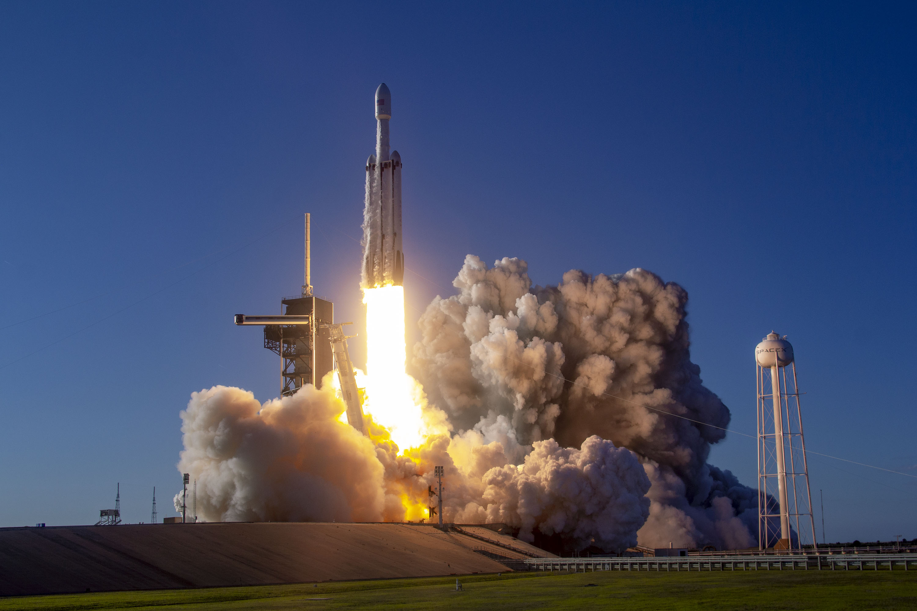 Falcon 9 during liftoff